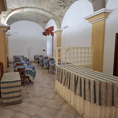 فندق 4 Mori كالياري